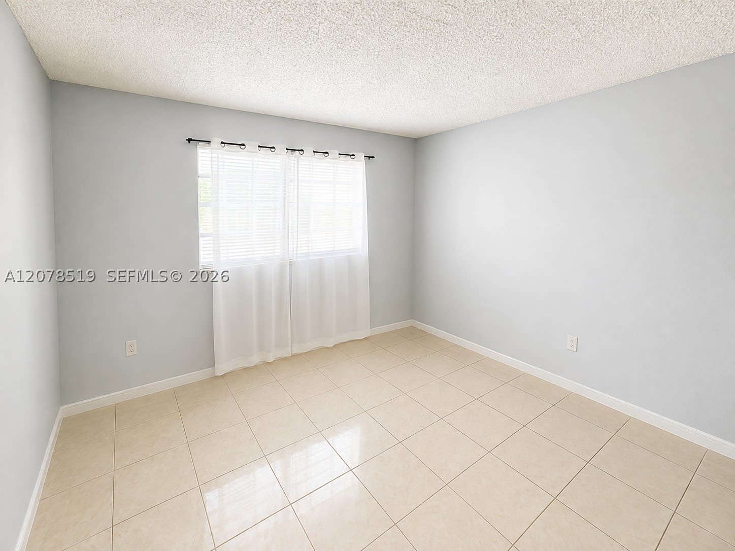10850 W Flagler St – photo 3