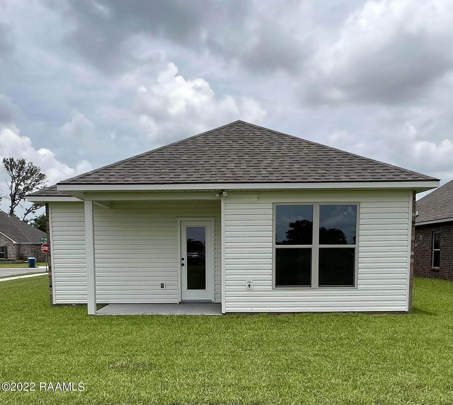 307 Grassy Meadows Lane – photo 2