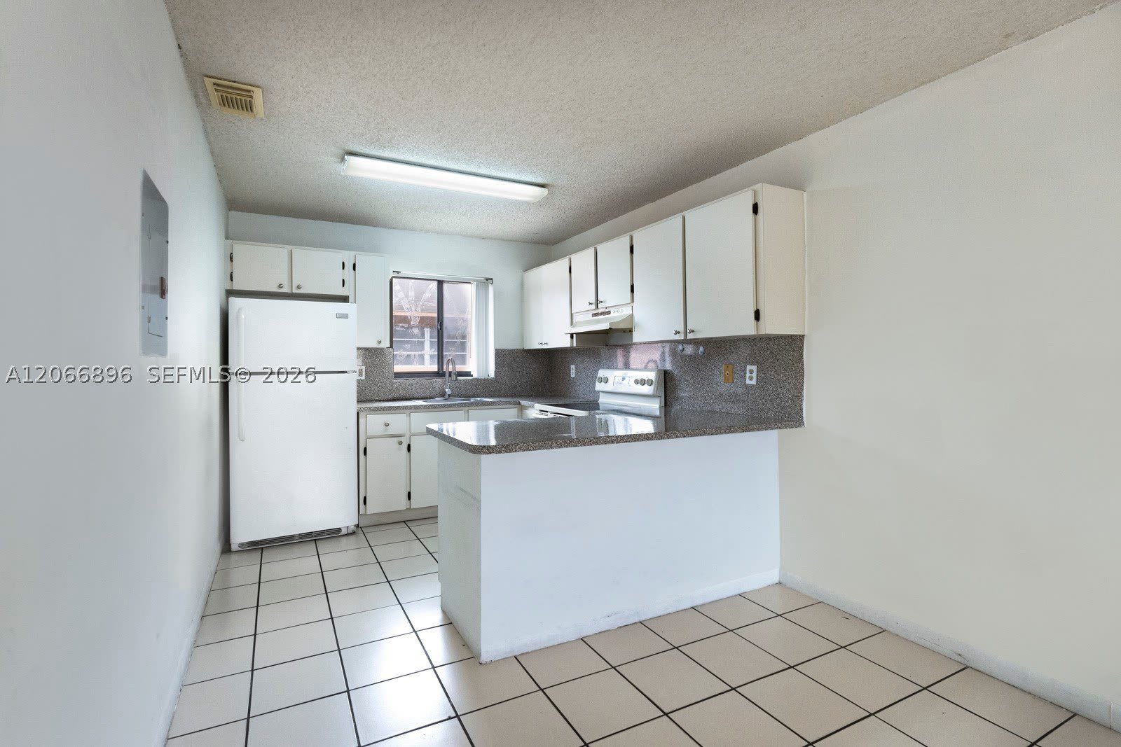 6305 W 22nd Ct – photo 3