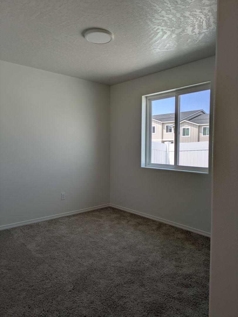 New Single Level Home in New SunRidge Community – photo 4