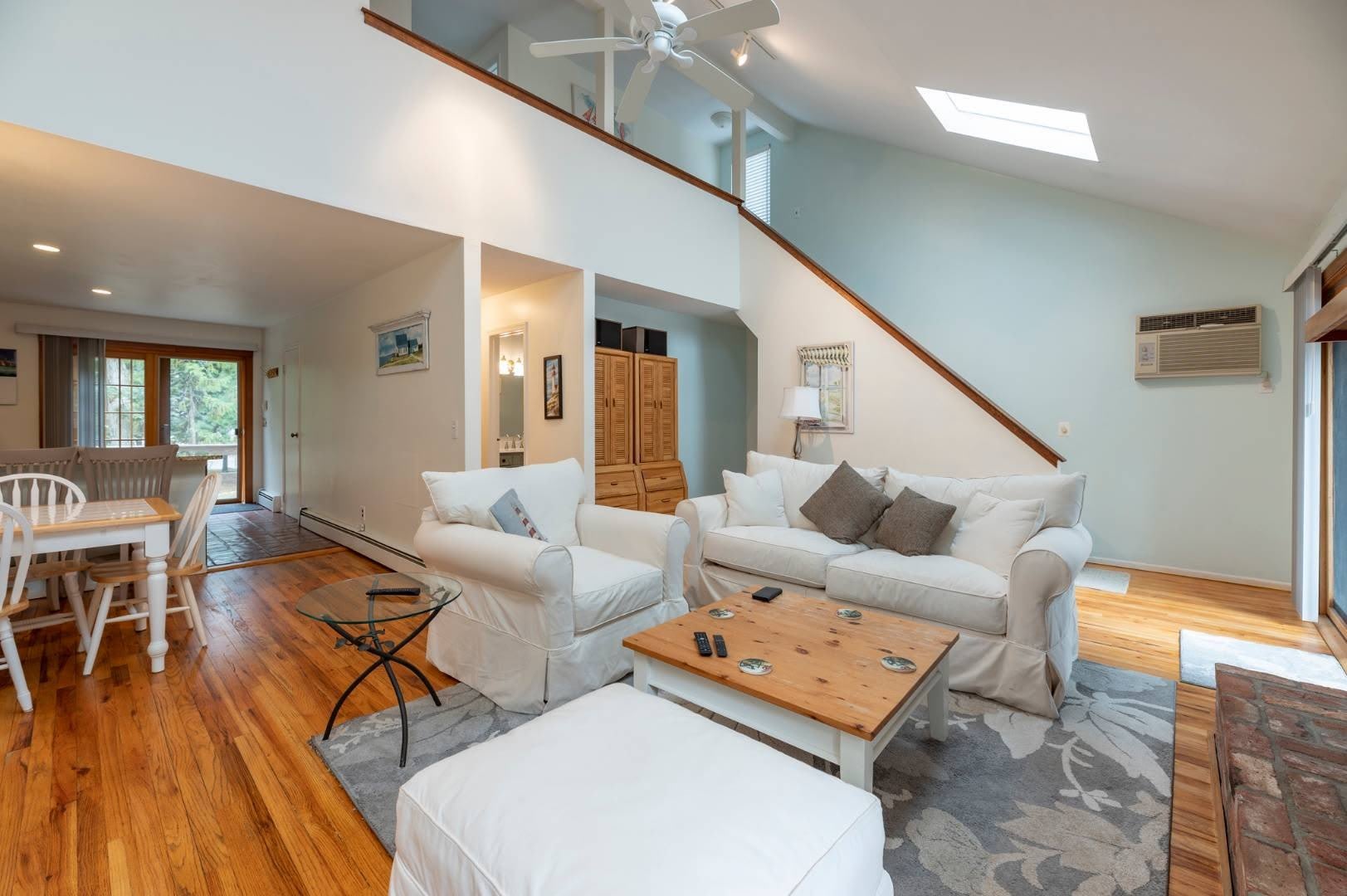 221 Norfolk Drive – photo 2