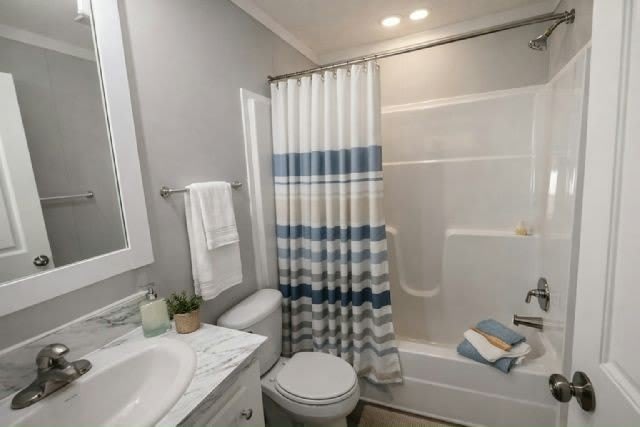215 Barrow St – photo 5