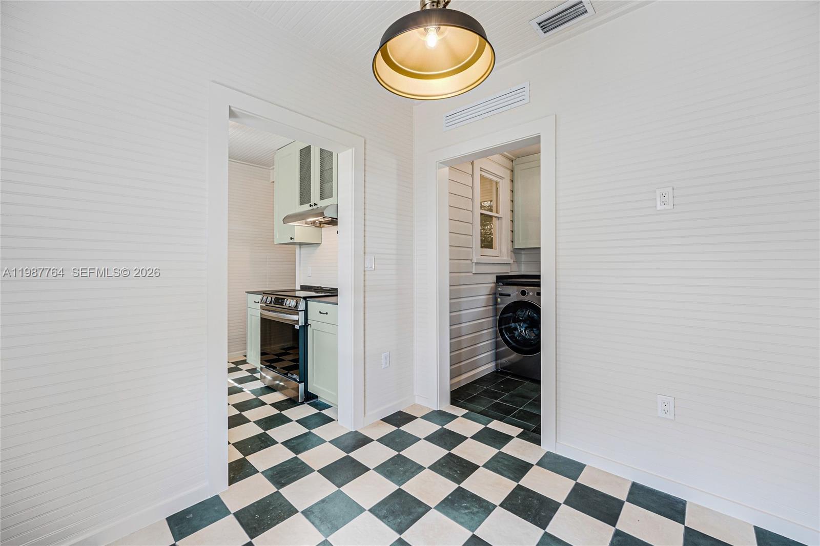 3826 Oak Avenue – photo 4