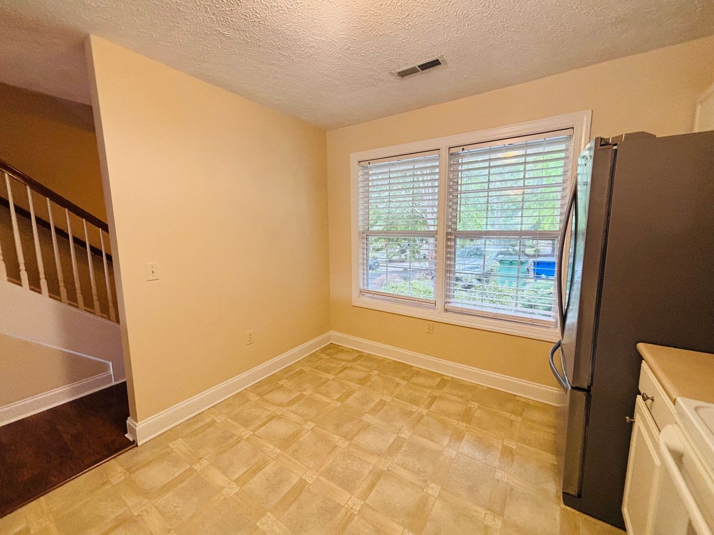 2 Bedroom, 2.5 Townhouse in Christiansburg – photo 3