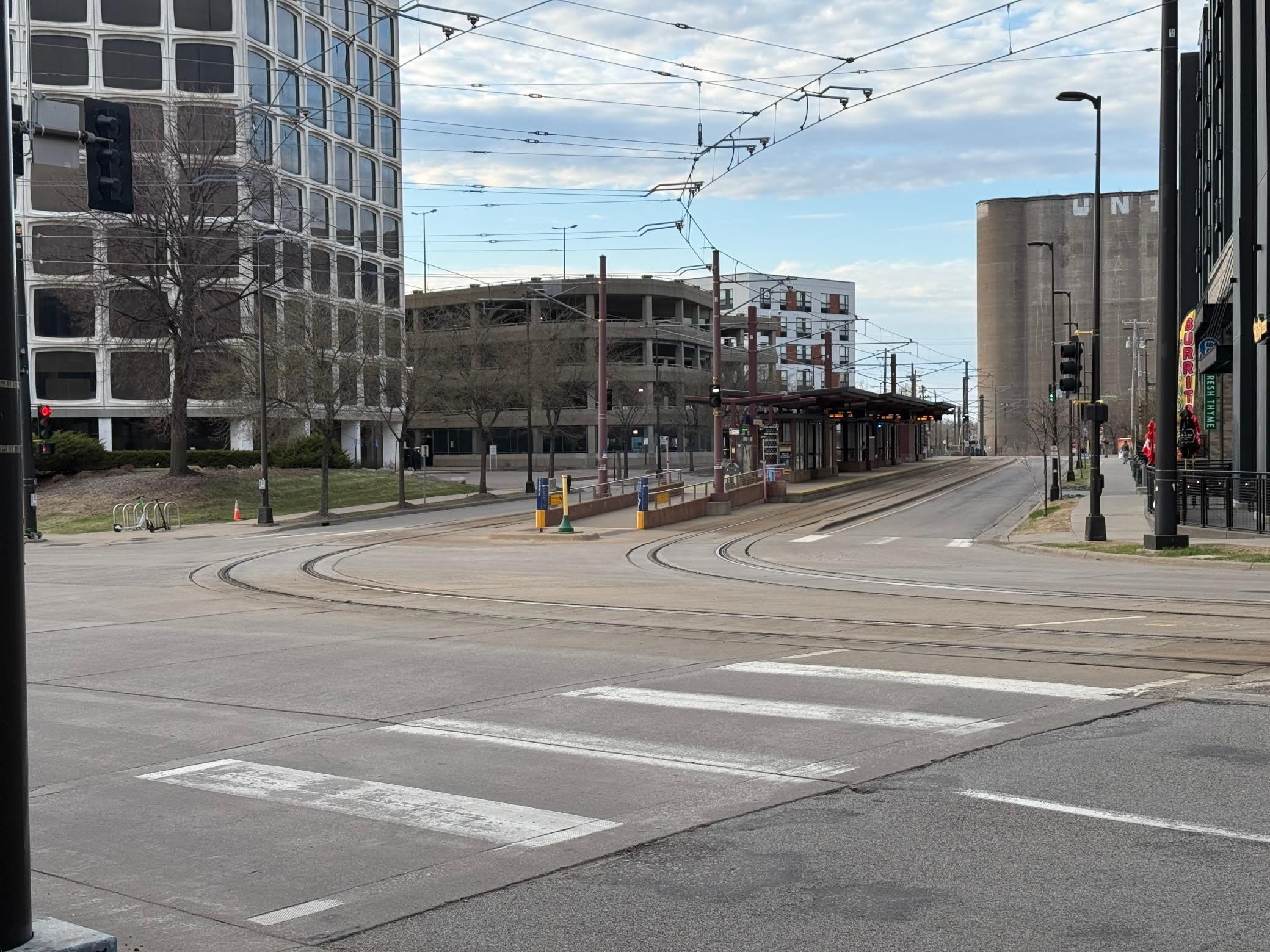 2900 University Ave SE – photo 5