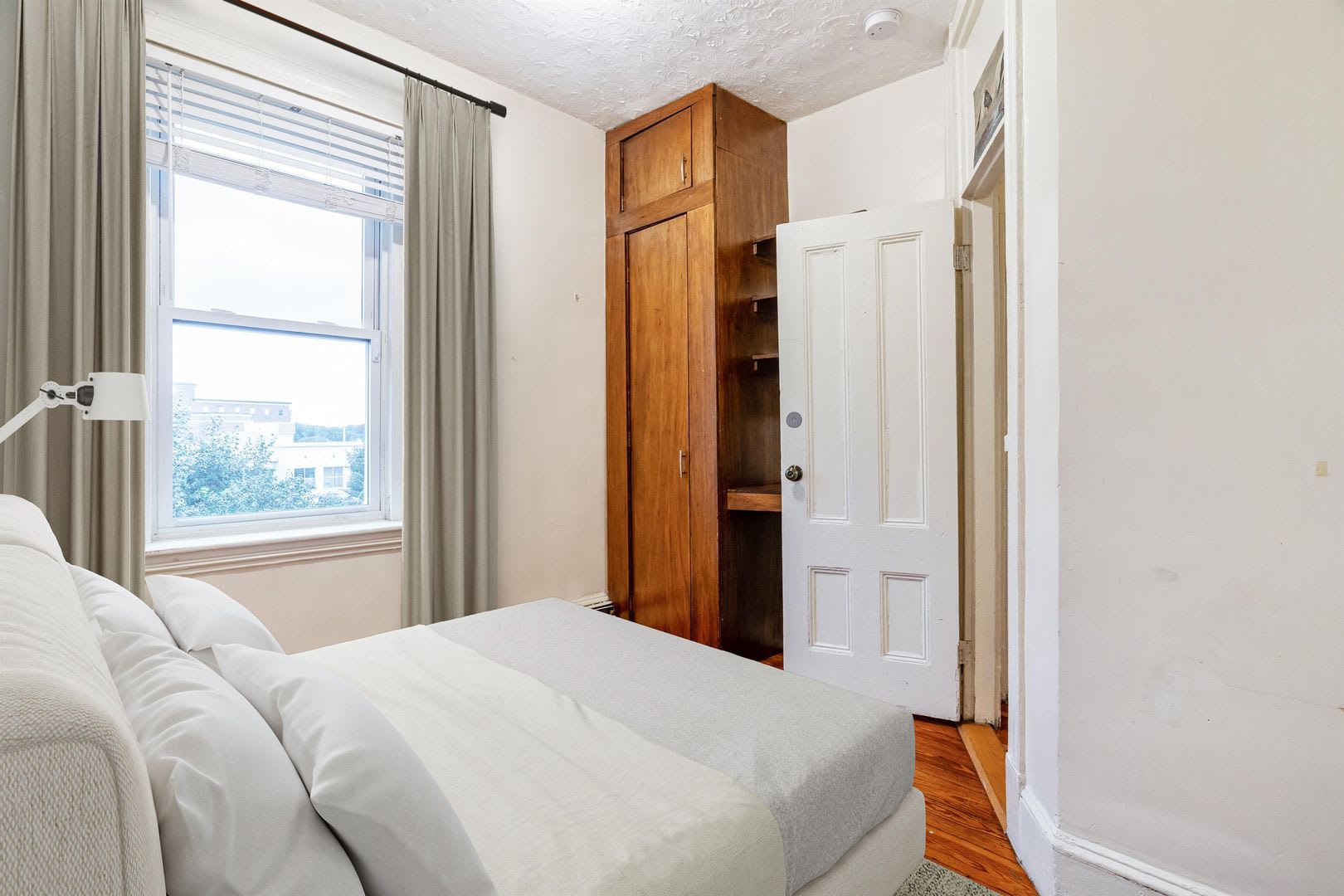 Well appointed 4 bed 2 bath in Brighton – photo 3