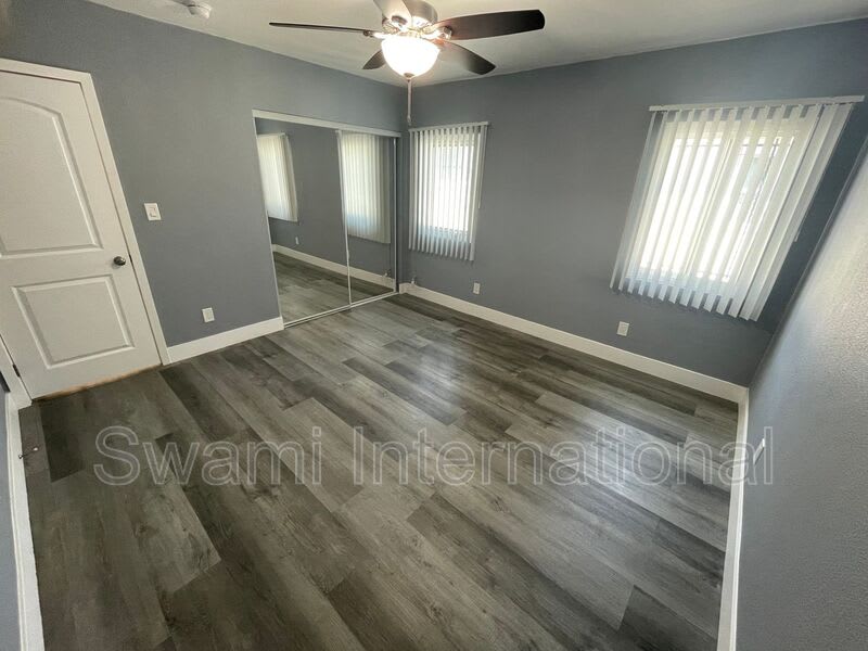 1031 W. 102nd St. – photo 5