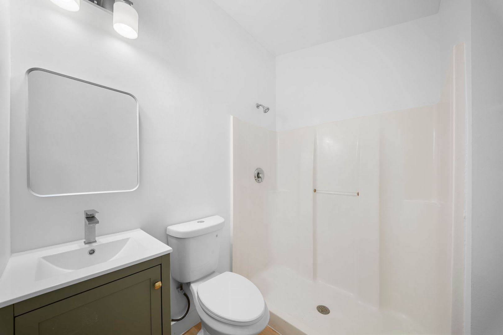 Beautifully updated duplex two bedrooms+ DEN, two bath in Cape Coral – photo 5