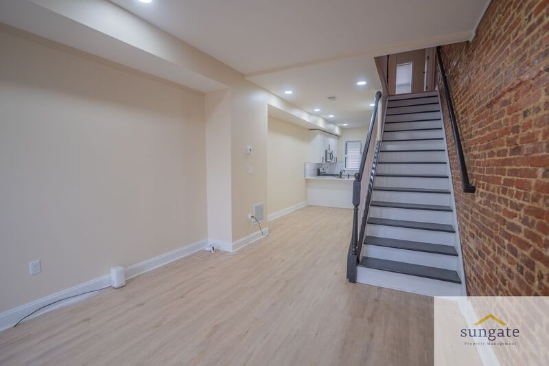 3205 Esther Pl – photo 3