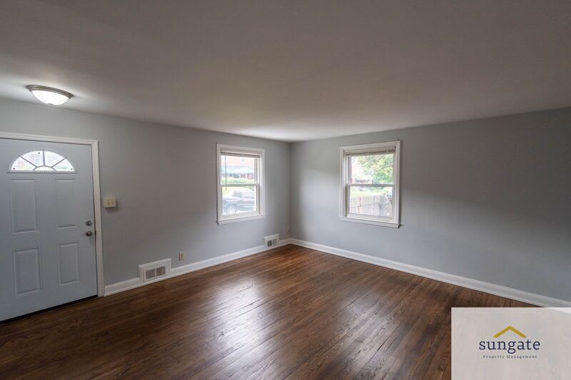 831 N Chapelgate Ln – photo 3