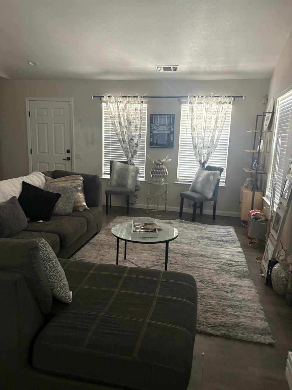 1421 Hood Rd – photo 2