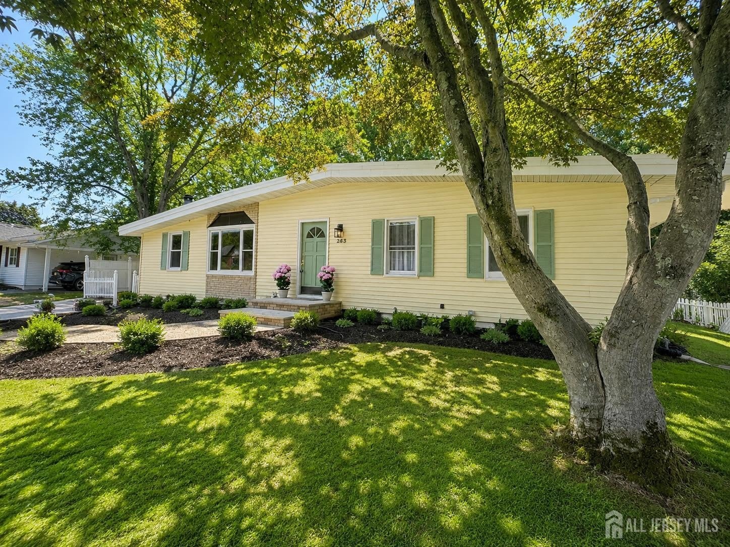 253 Parkview Terrace – photo 2