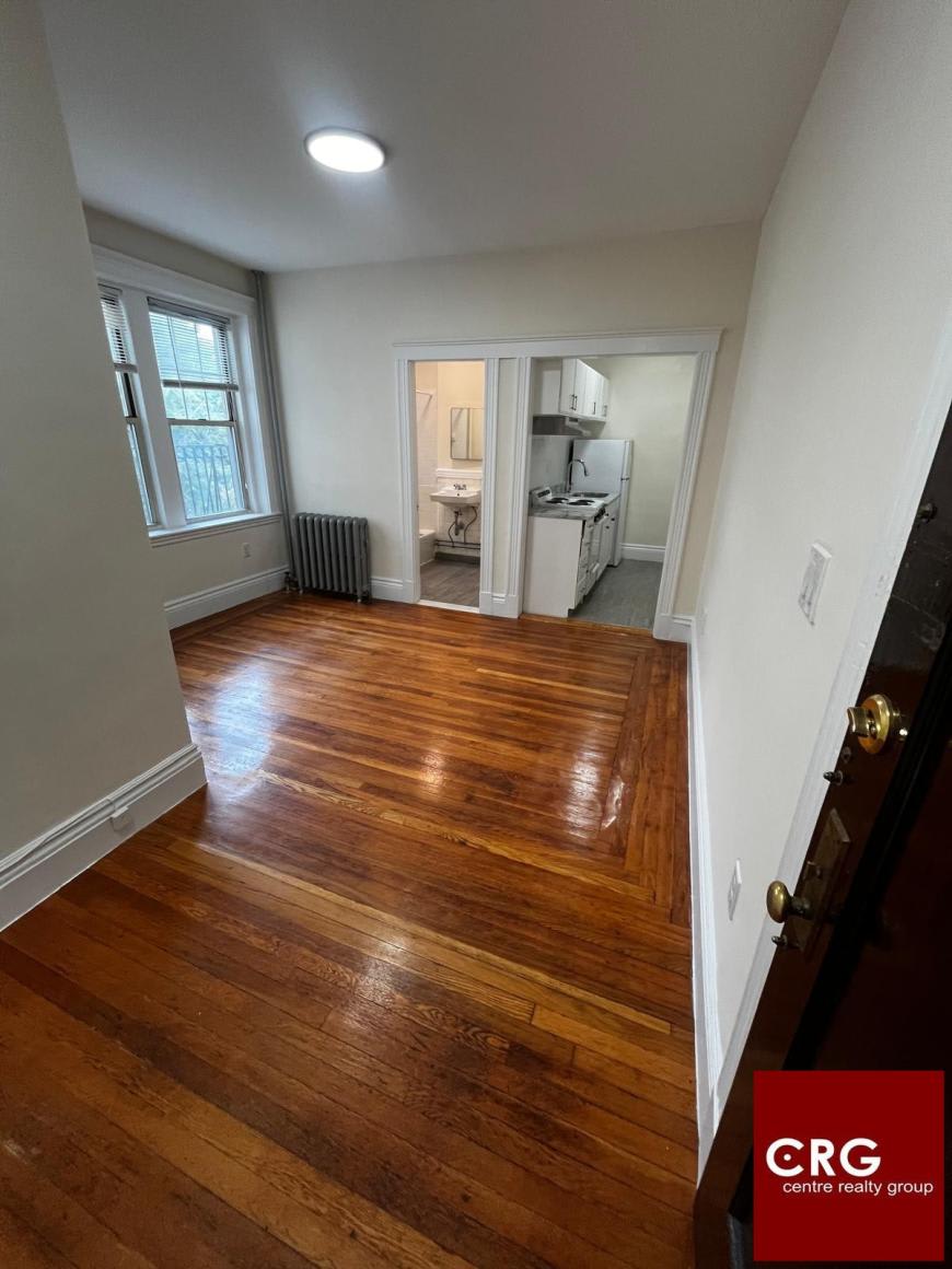 33 Park Dr. – photo 2
