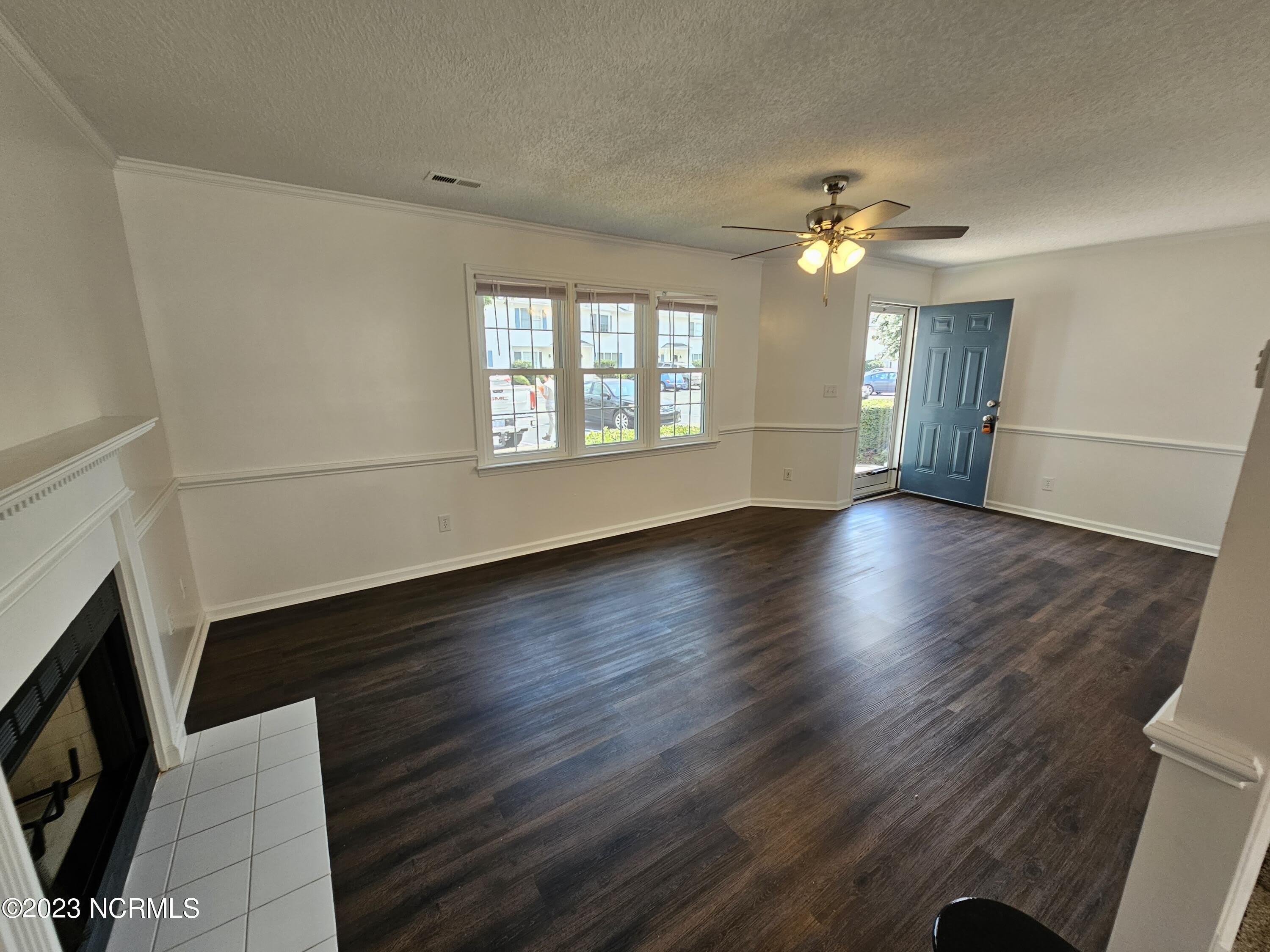 3811 Sterling Pointe Drive – photo 2