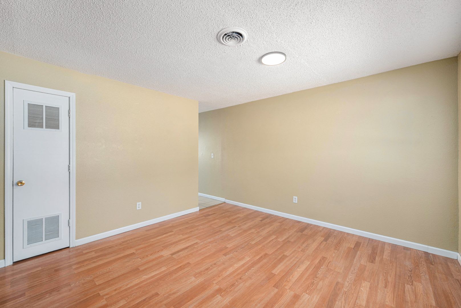Beautiful 2BR/1BA Duplex in Independence! – photo 1