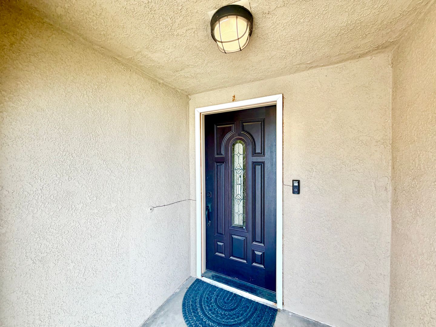 UPDATED 4-Bedroom Home with MASSIVE Backyard, Open Floor Plan & Modern Kitchen! – photo 4