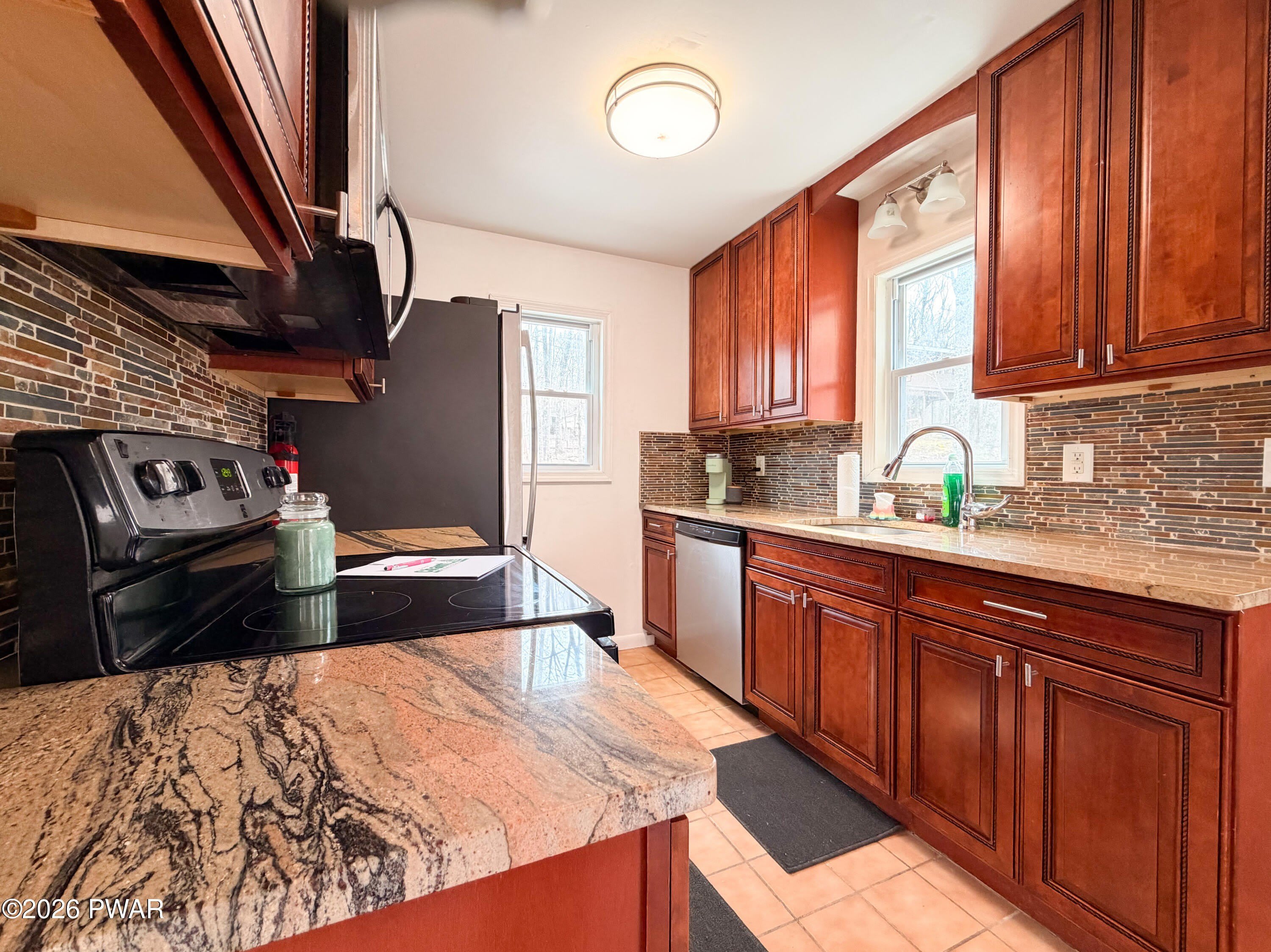 811 Hickory Court – photo 5