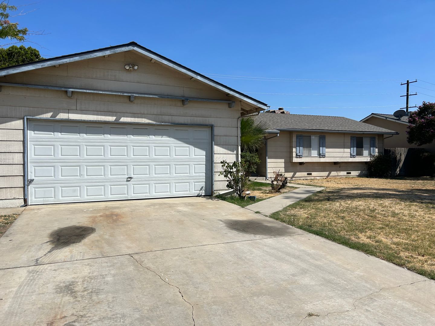 Upcoming 3 Bedroom 2 Bathroom – photo 1