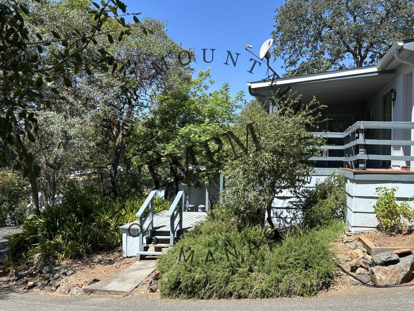 373 Lodgeview Drive – photo 3