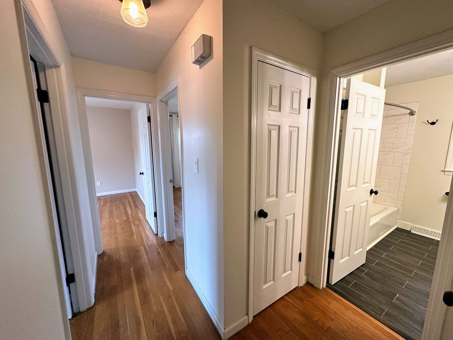 AVAILABLE NOW! Spacious 4 BR, 2 Bath House! Wood Floors, Attached Garage, W/D Included – photo 5