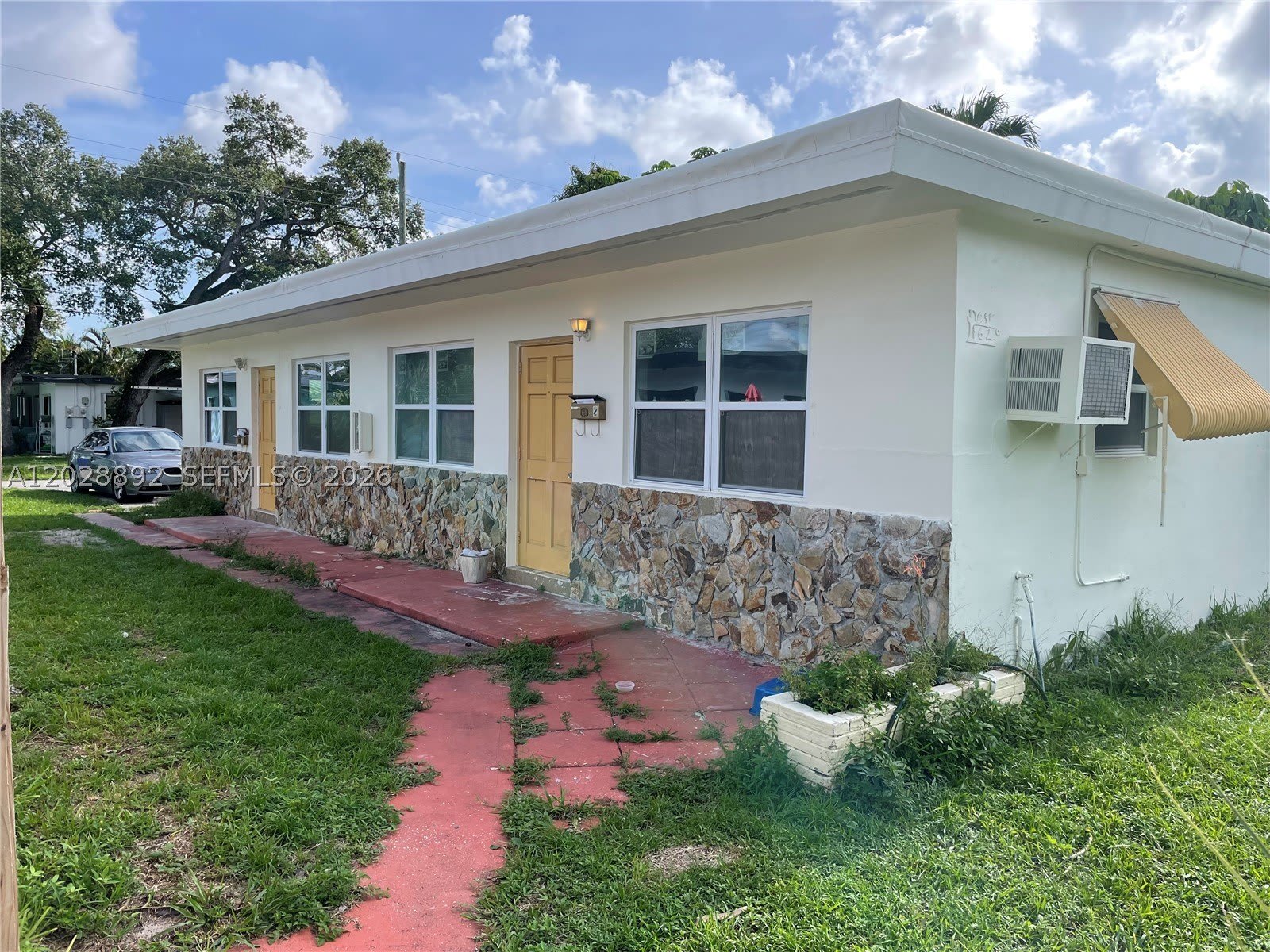 1629 Taft St – photo 1