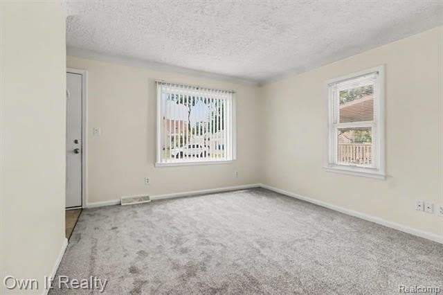 4959 Weddell Street – photo 2