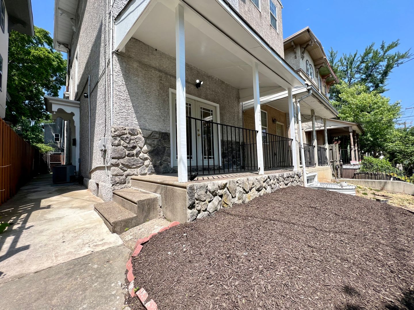 Stunning 4-Bedroom Townhouse in Historic Powelton Village! Available August 2026! – photo 3