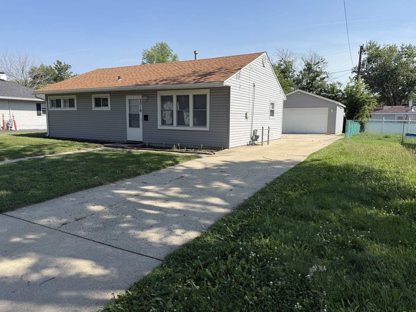 2016 Capri Avenue – photo 2