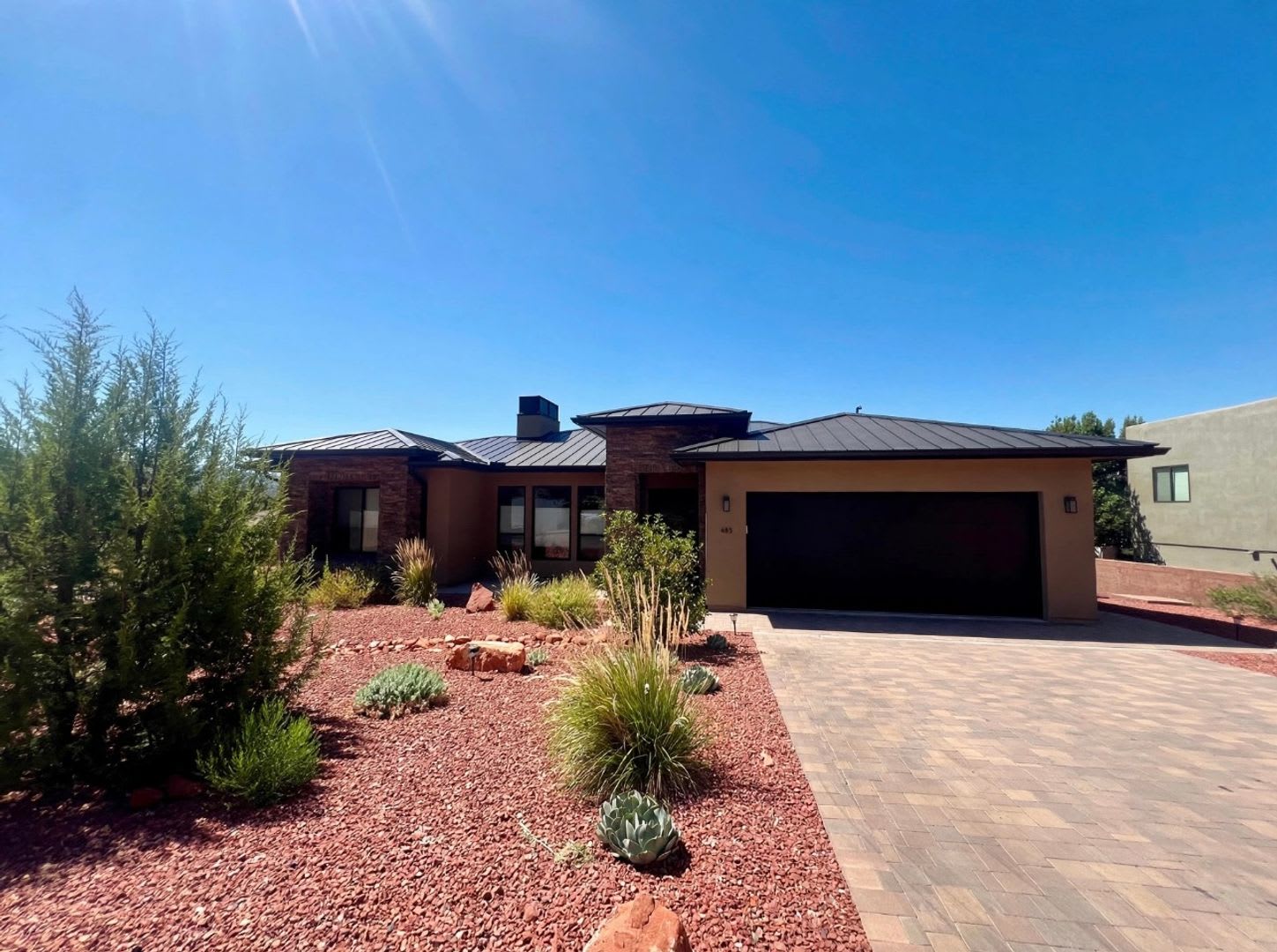 Unfurnished, 1-Year Long-Term Rental – photo 3