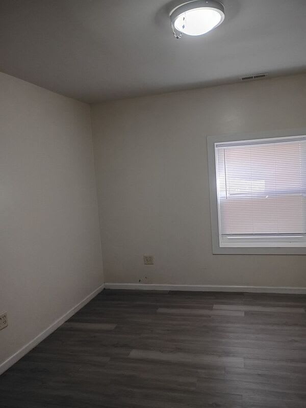 1117 N Christiana – photo 3