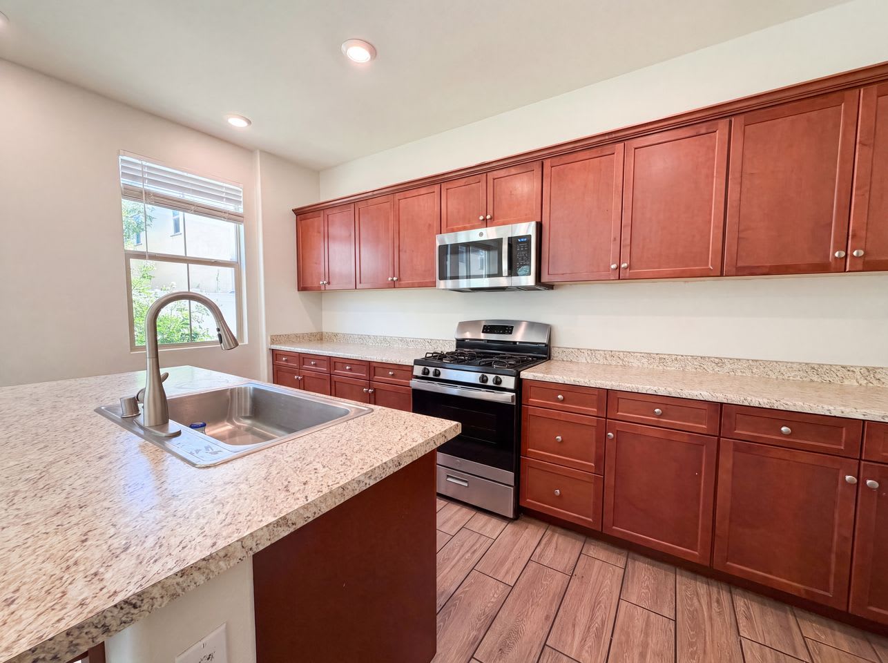 30400 Village Terrace Dr – photo 2