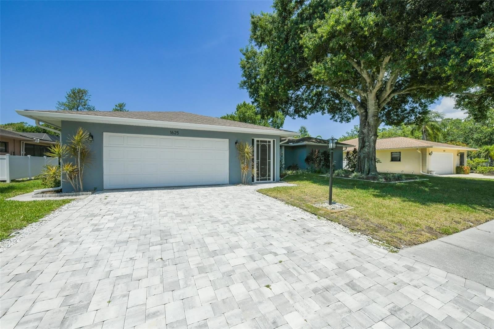 1625 BAY HILL Circle – photo 1
