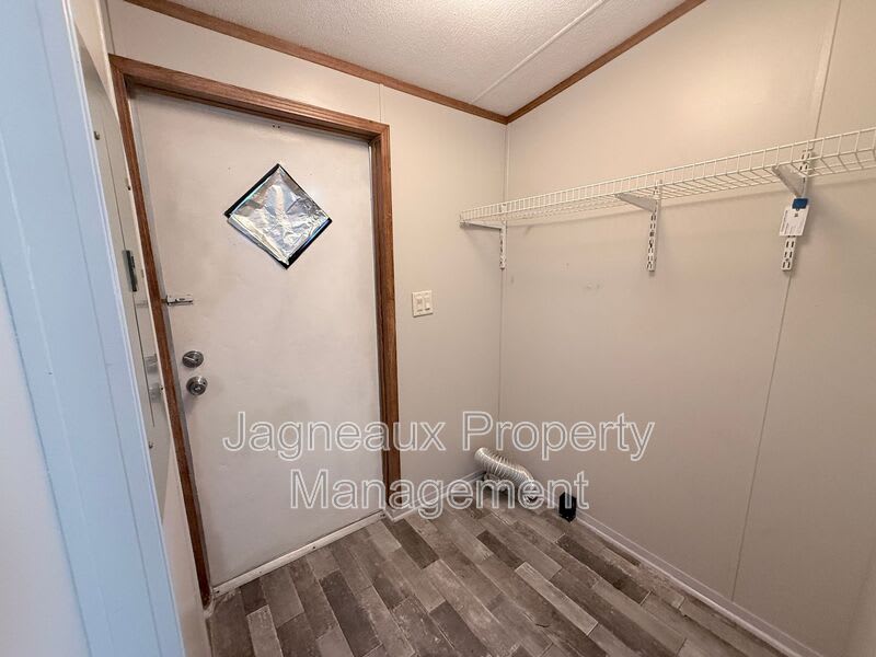 2214 Center St – photo 4