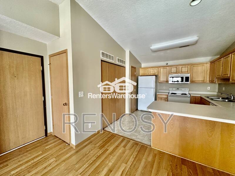 5924 Sutton Place – photo 1