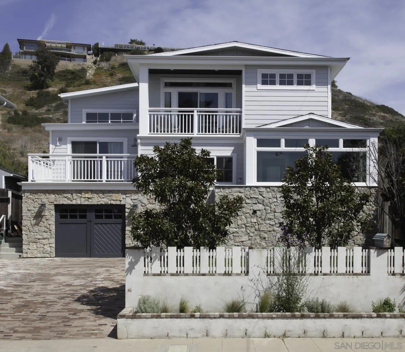 6429 Dowling Drive – photo 1