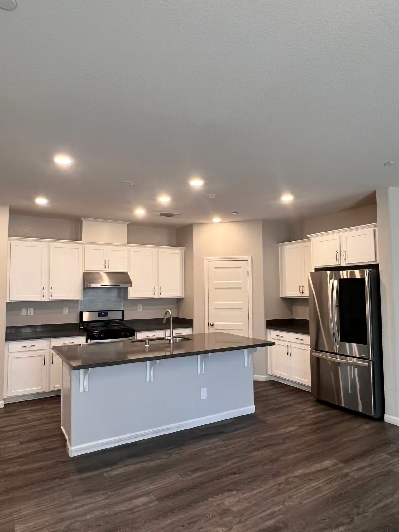 2727 Mabry Drive – photo 2