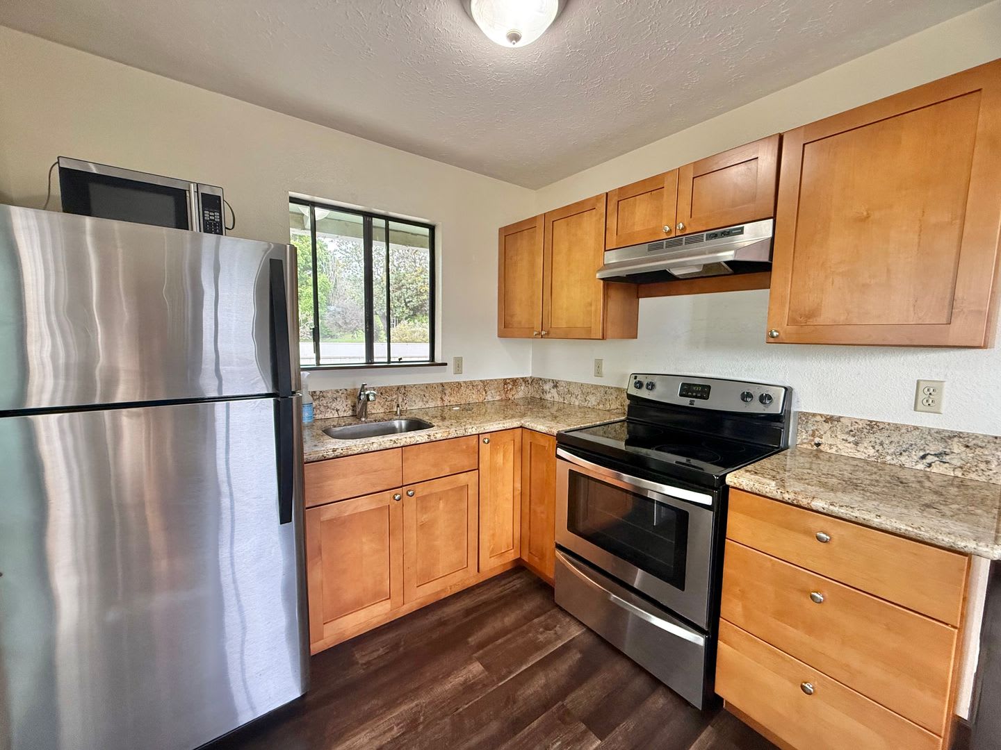 Partially Furnished 2-Bedroom / 1-Bathroom Cottage in Kula! – photo 5