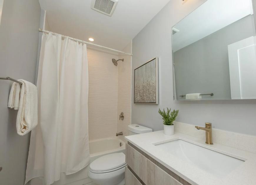 851-3A West Barry Ave. – photo 5