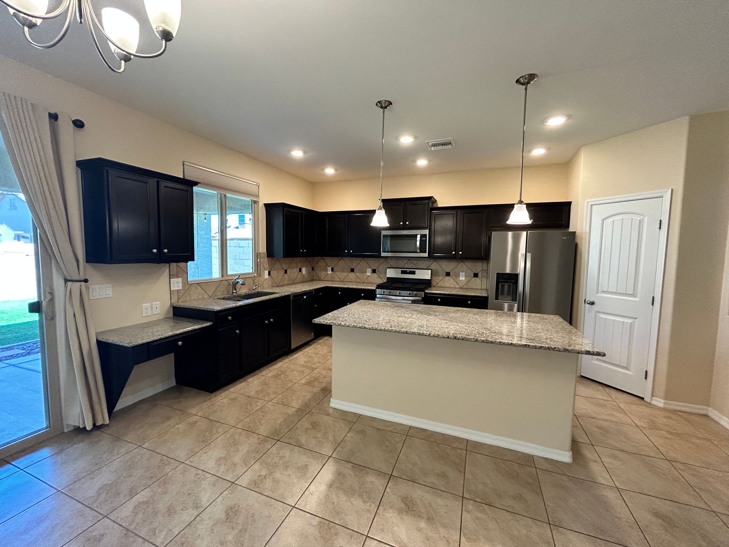 A Beautiful Four-Bedroom Home in Araby Crossing – photo 5