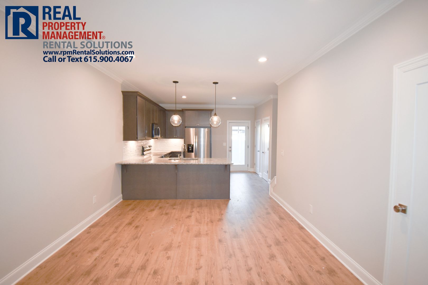 Luxury 2BR townhome in the heart of Murfreesboro- neighborhood pool, hi-speed internet included! – photo 5