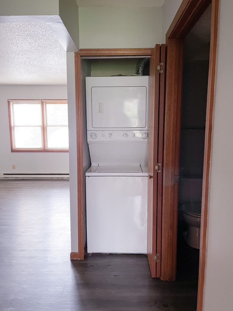 151 E Streeter Ave – photo 2