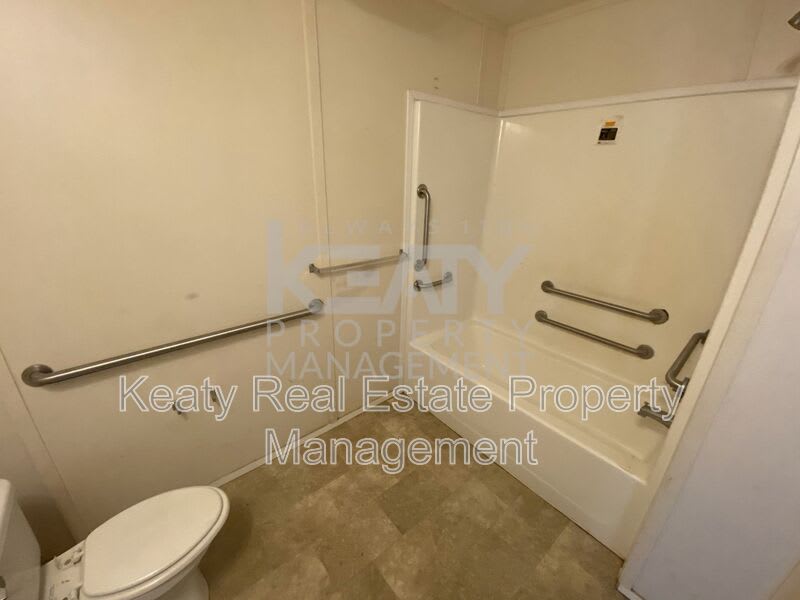 926 S Railroad Avenue – photo 5