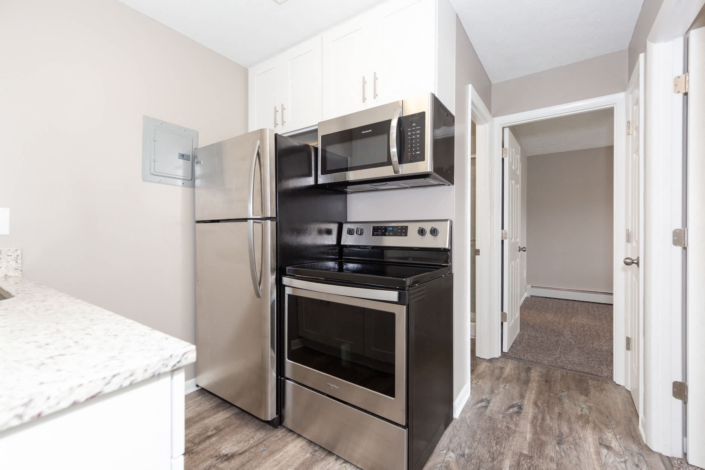 Beechmont Towers Apartments – photo 3