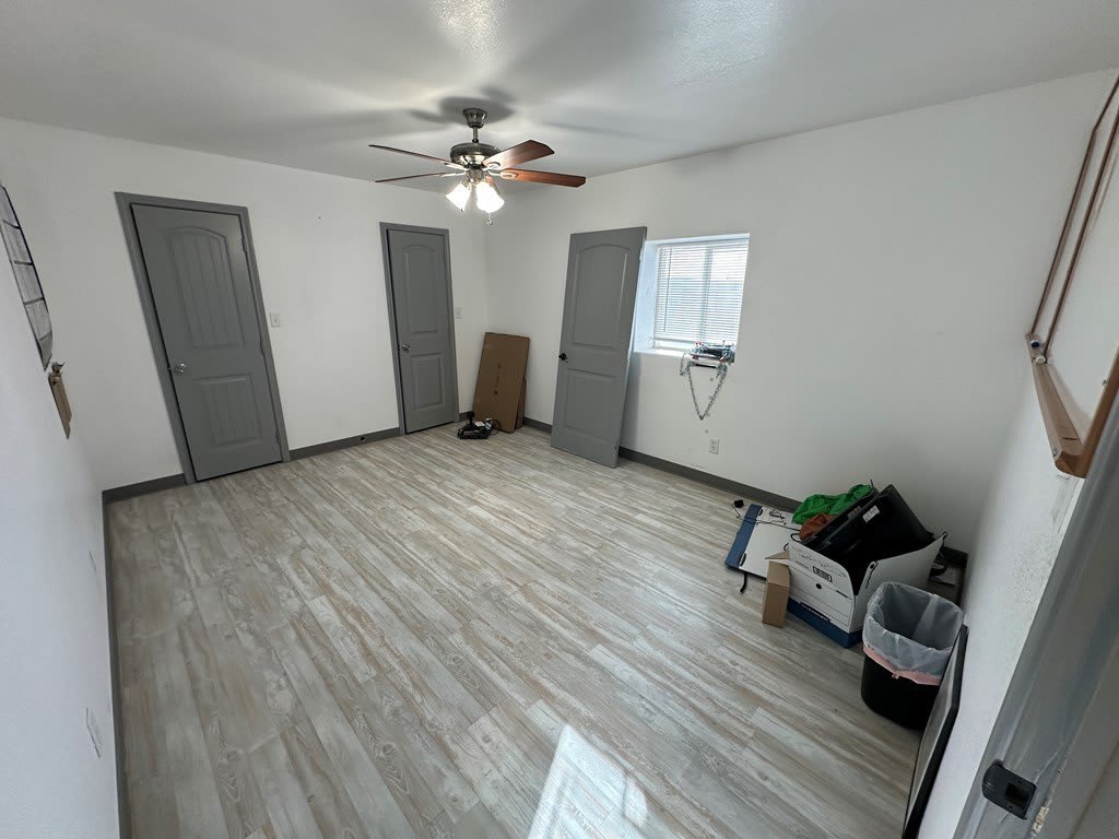 2001 S Crane Ave – photo 3