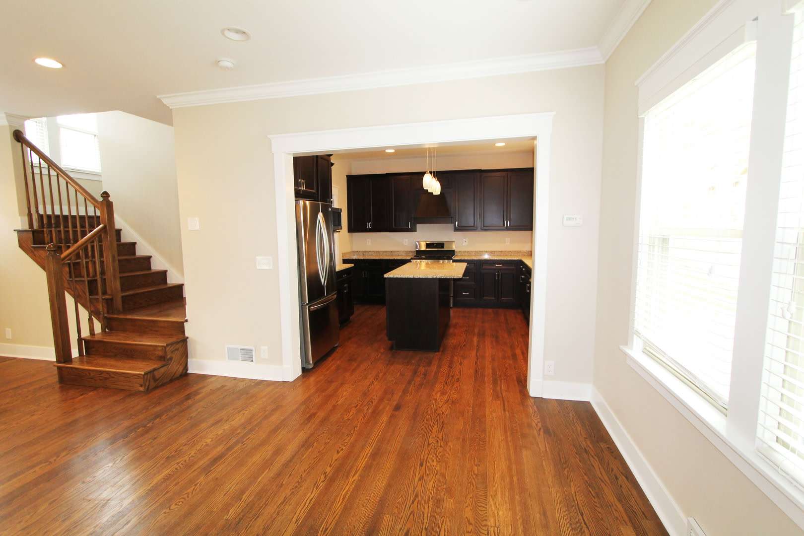 Amazing is an understatement for this 5-star Kitchen! Famous Warren Buffet Neighborhood – photo 4