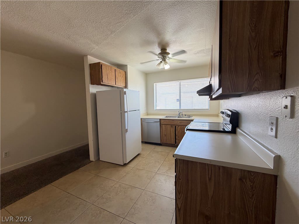 3555 Arville Street – photo 4