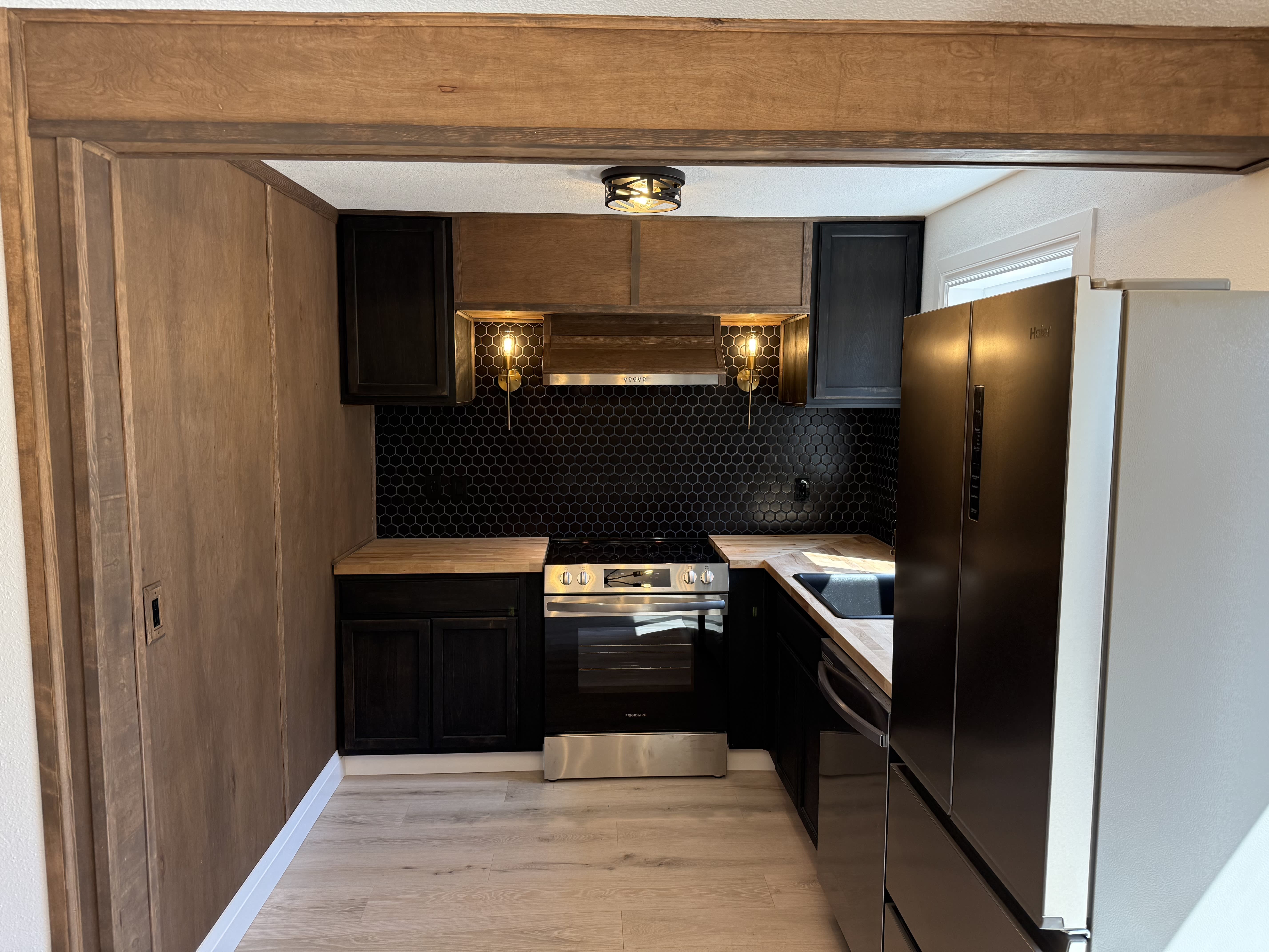 1735 Southeast 7th Avenue – photo 2