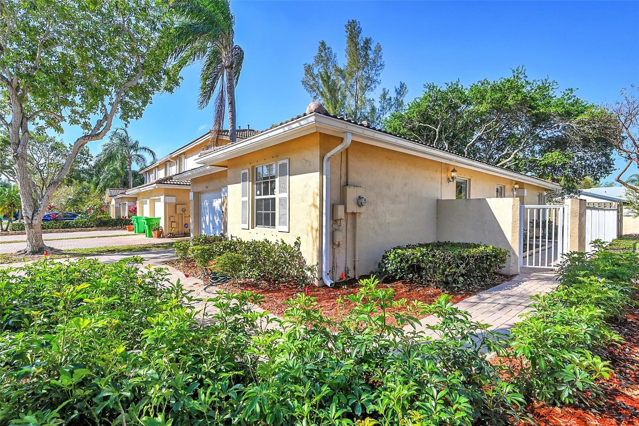 5361 NW 90th Avenue – photo 3
