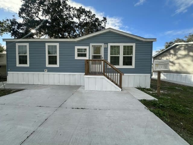 1648 Coldwell St – photo 1
