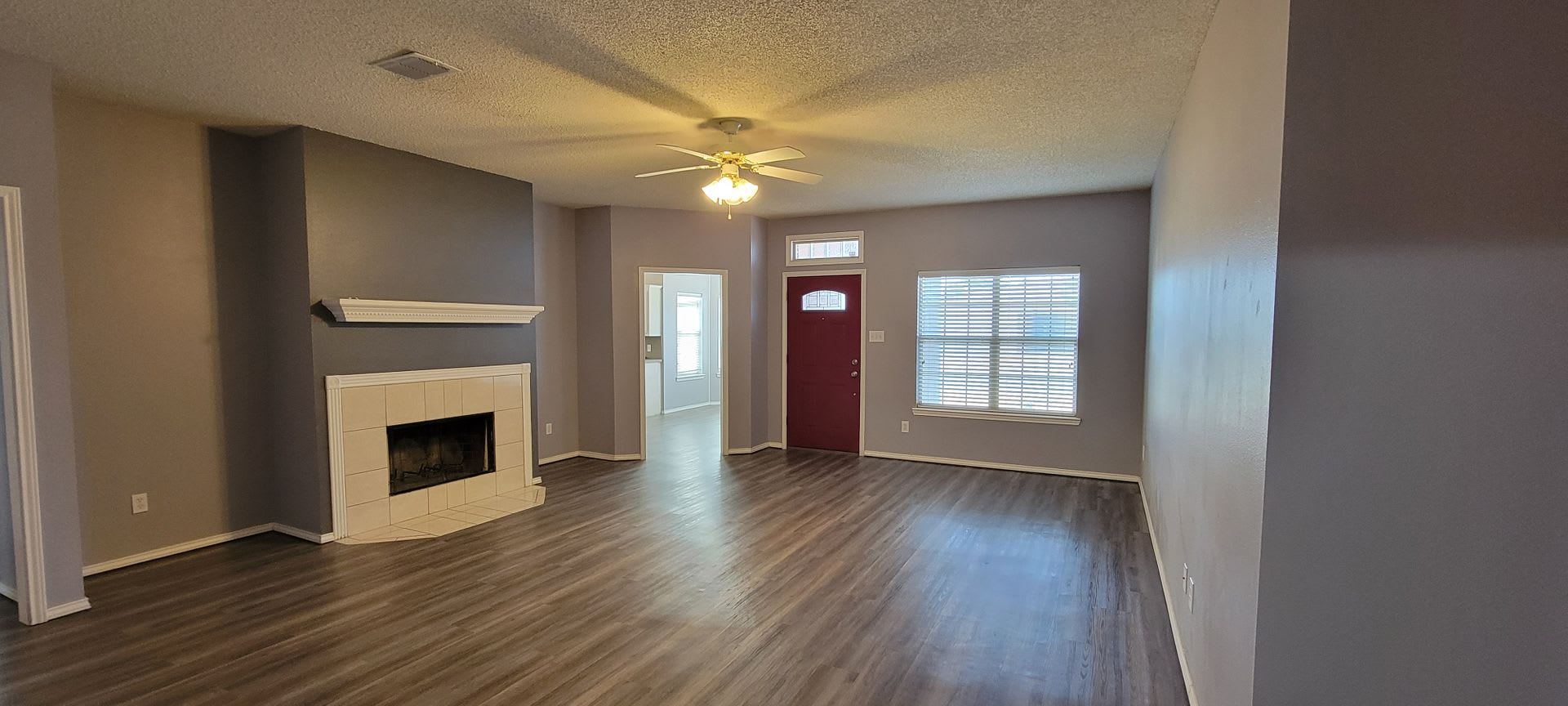 Spacious 4/2/2 on a Corner Lot – photo 2
